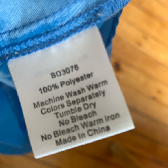 80’s inspired strapless 2 tone dress with pockets! - Picture 5 of 5